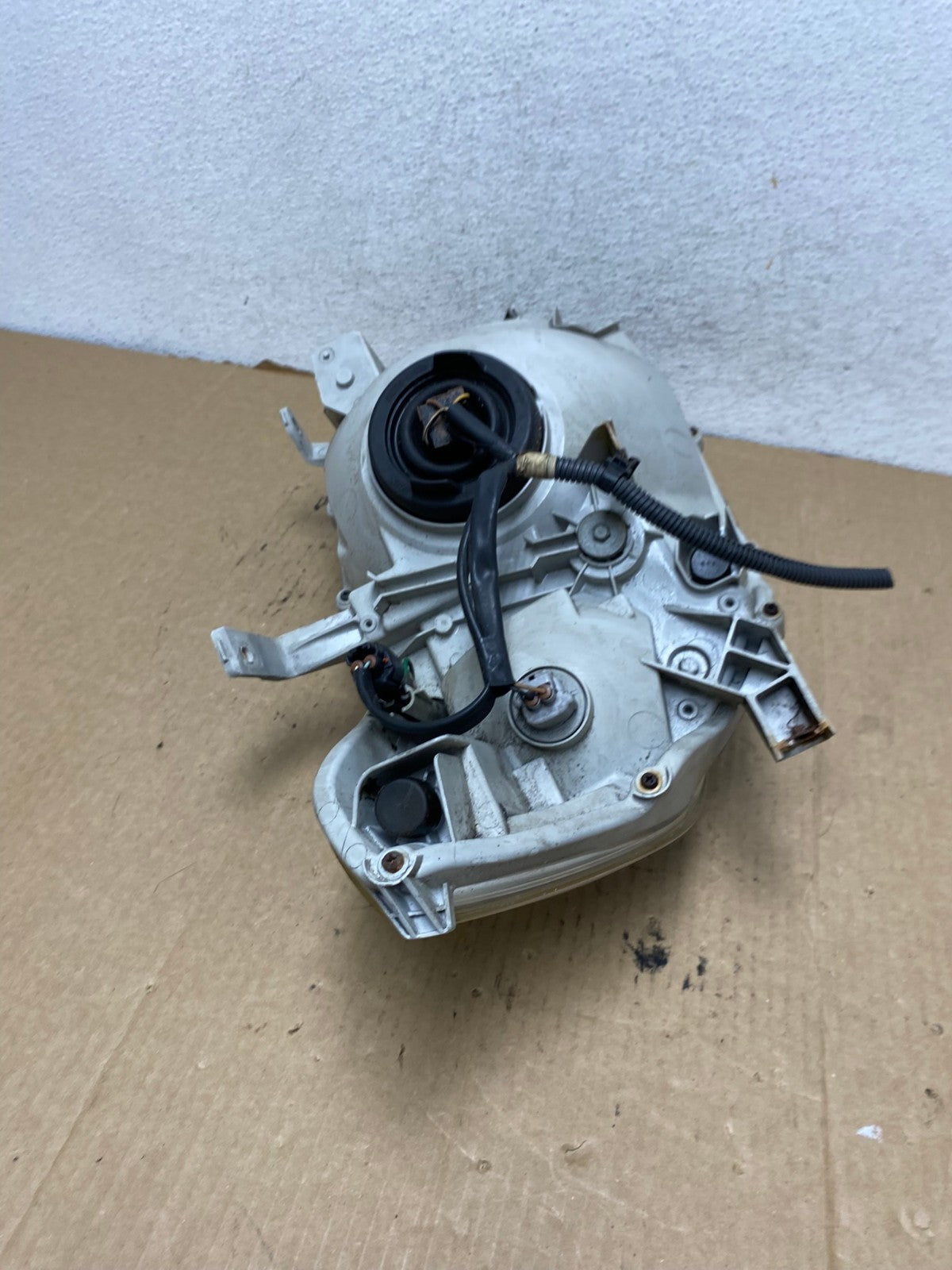 2008 - 2010 Toyota Highlander Left Driver LH Halogen Headlight AG2037 LK8