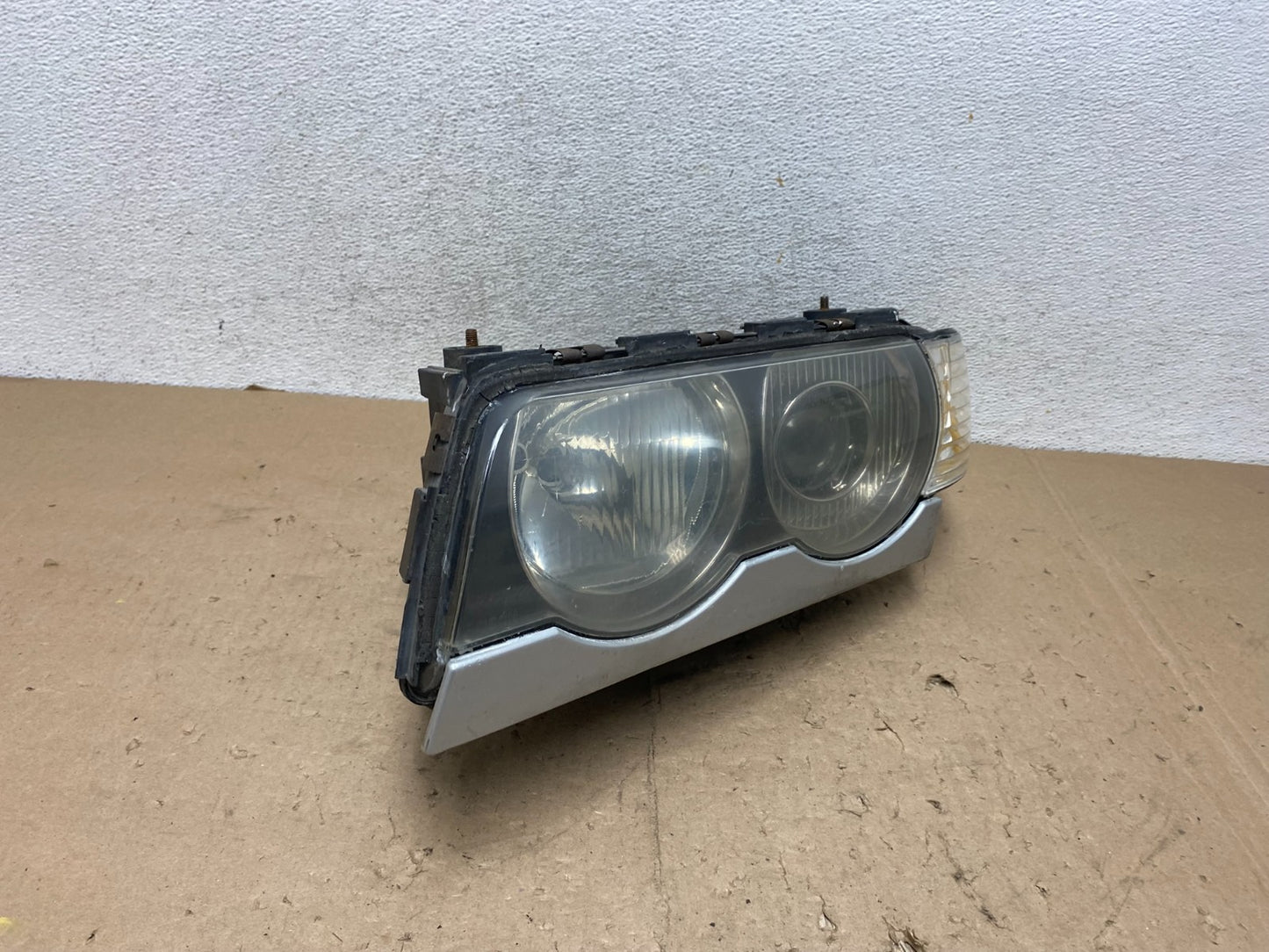1999-2001 BMW 7 Series E38 740i Xenon Left Driver LH Headlight AG5602 DW2