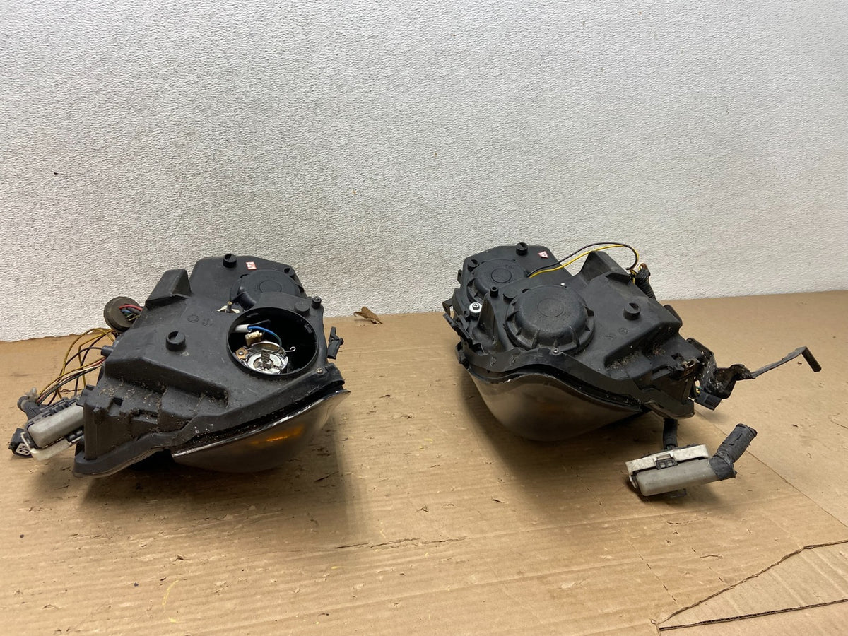 2006 - 2010 Lexus IS250 Left+Right Set LED Headlights AG8836 DG13