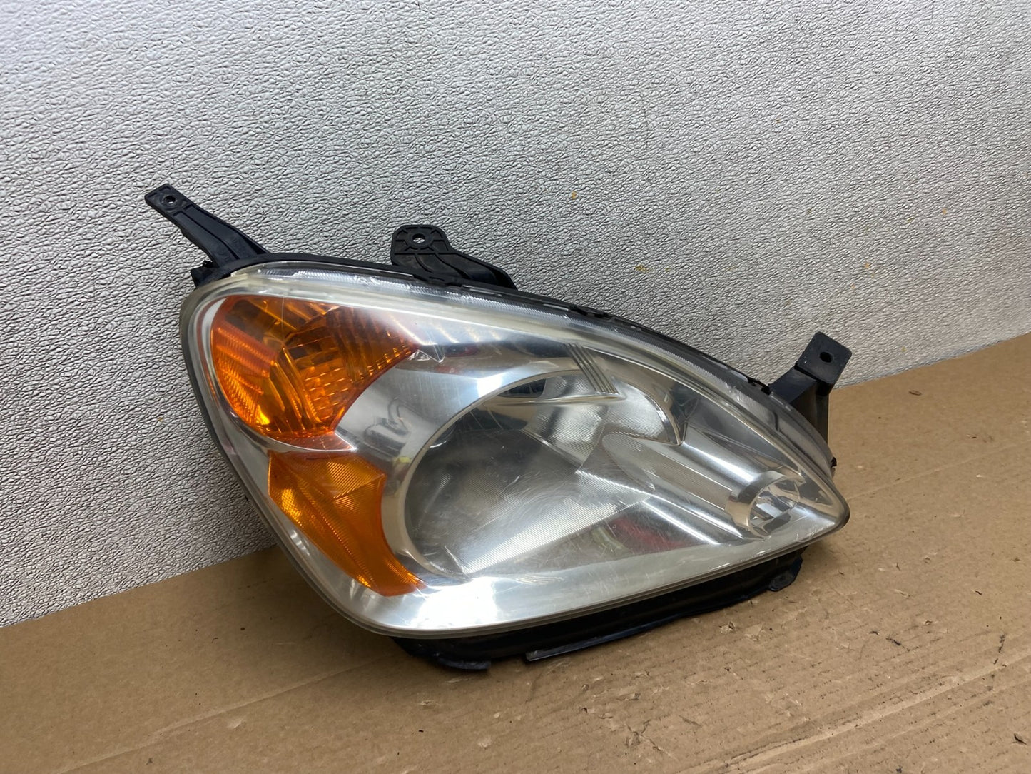 2002 to 2004 Honda CRV CR-V OEM Right Passenger RH Halogen Headlight AB4495 DW2