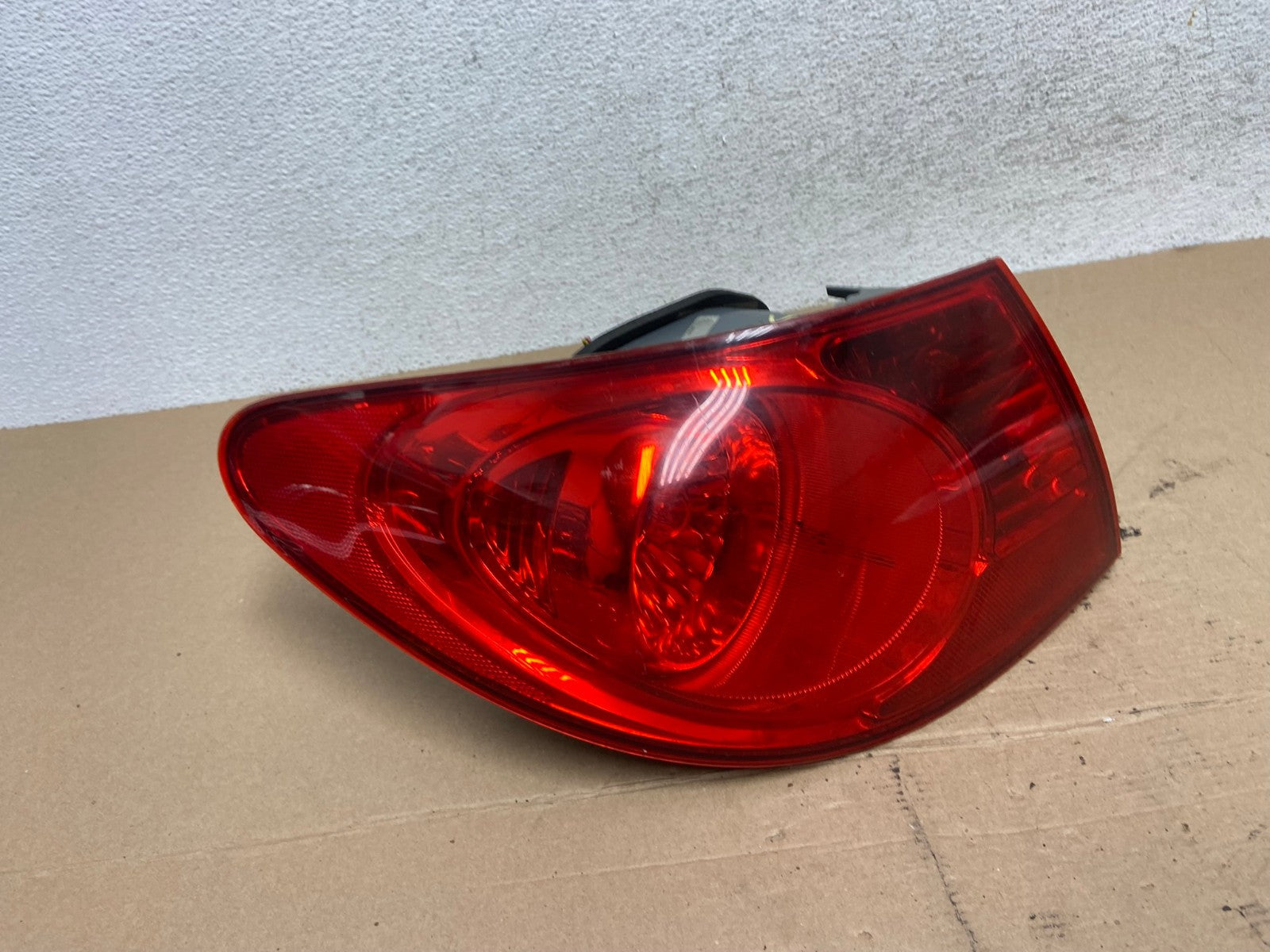 2007 to 2010 Hyundai Elantra Sedan Left Driver Side Tail Light AF4398 LK0