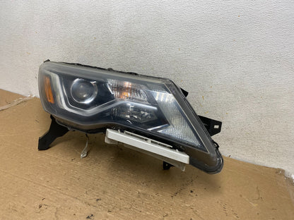 2017 - 2020 Nissan Pathfinder Right Passenger Side Headlight Halogen AH9210 DW2