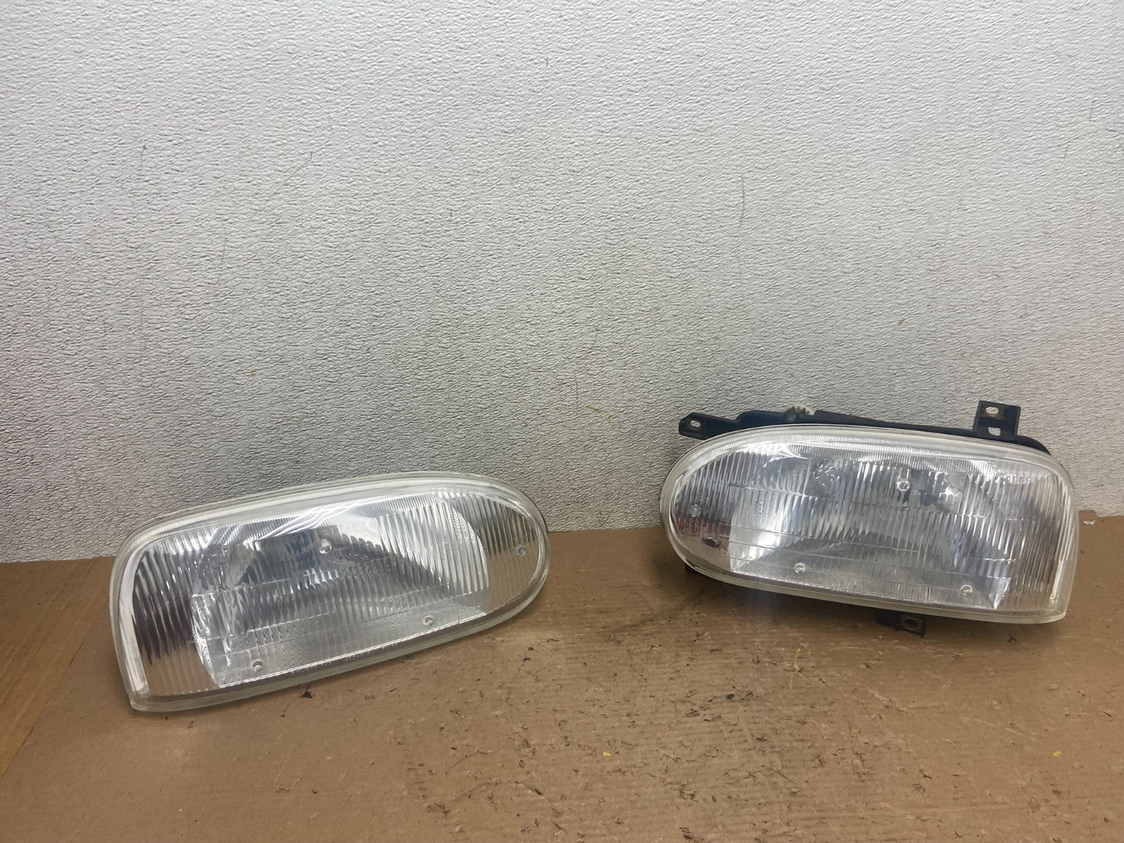 1993-1998 Volkswagen Golf MK3 Left Driver LH Headlight Halogen Oem R1046 DG10