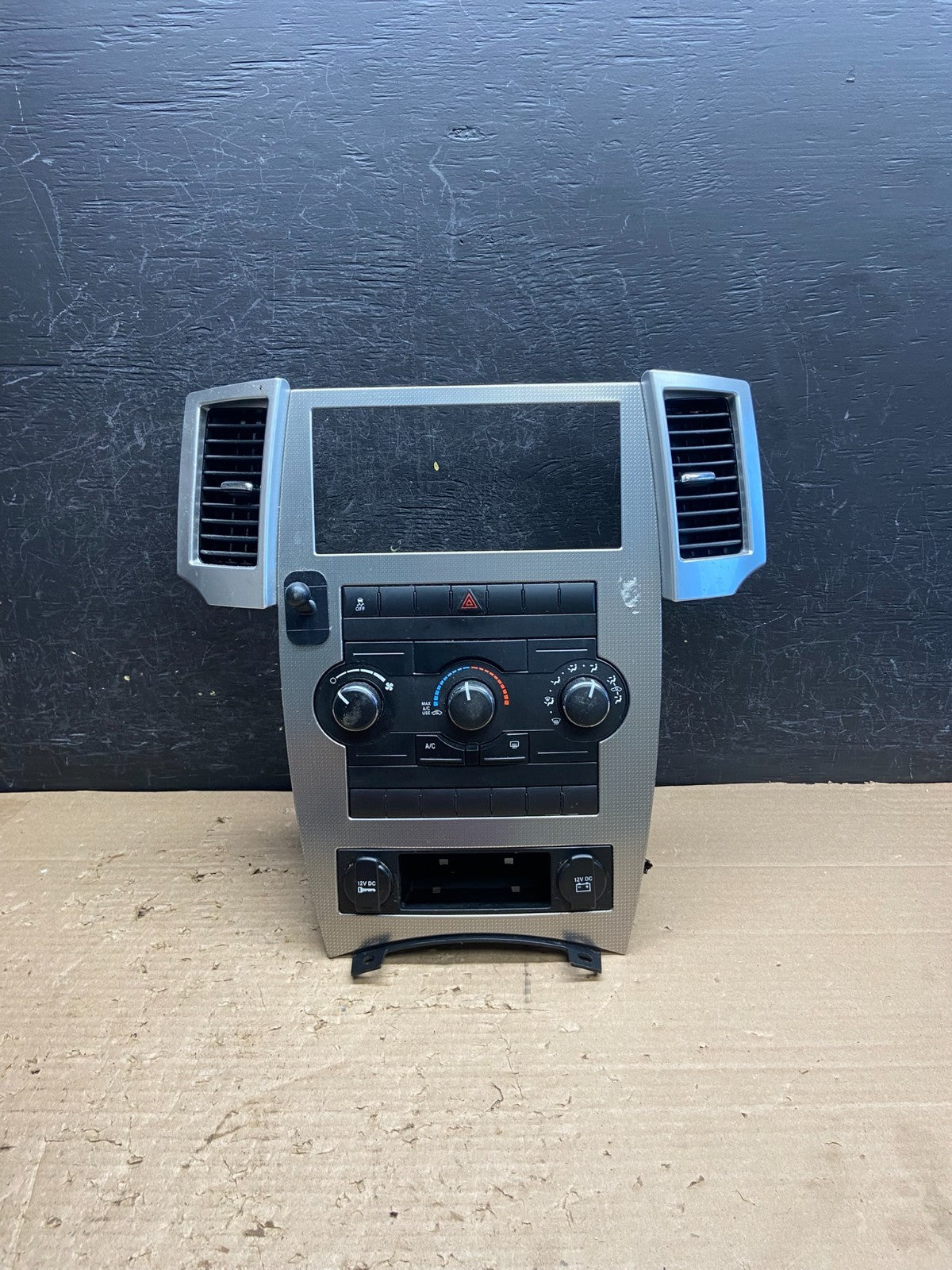 2008 to 2010 Jeep Grand Cherokee Center A/C Heater Climate Control ag8589 DG0