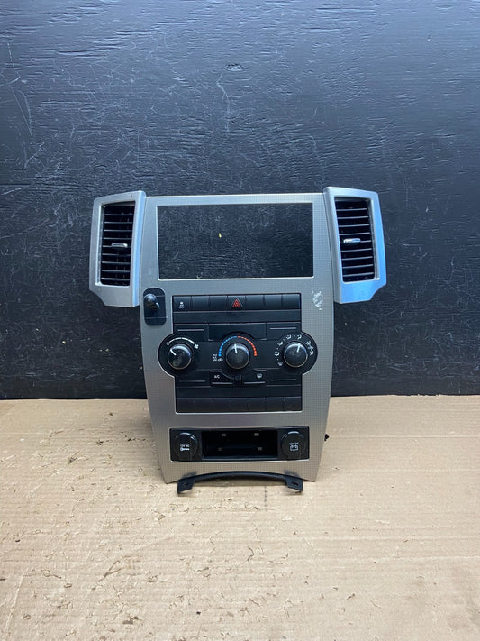 2008 to 2010 Jeep Grand Cherokee Center A/C Heater Climate Control ag8589 DG0