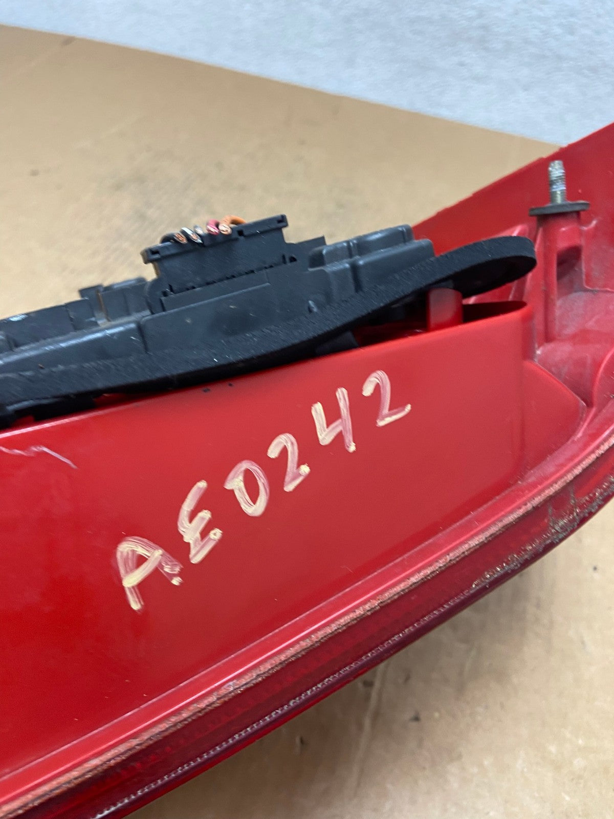 1999 to 2003 Volkswagen Jetta Sedan Left Driver Tail Light AE0242 LK6
