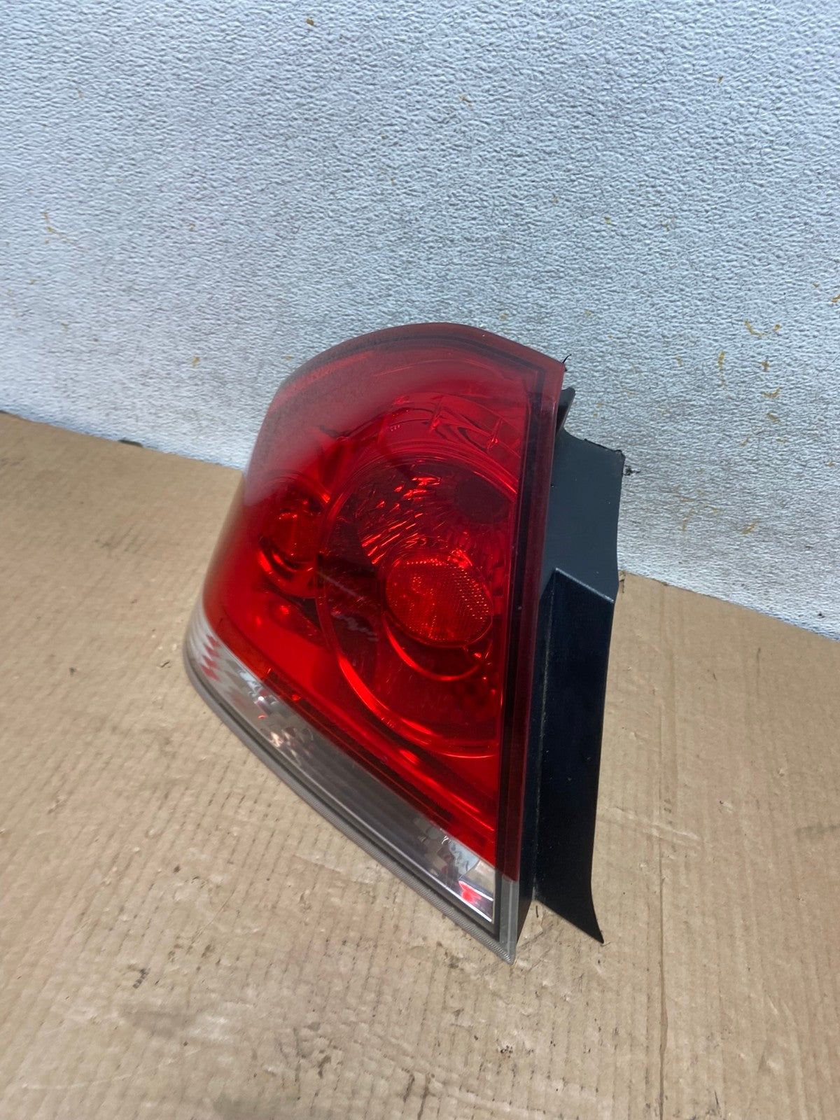 2006 to 2012 Chevrolet Impala Left Driver Lh Side Tail Light AI7034 LK1