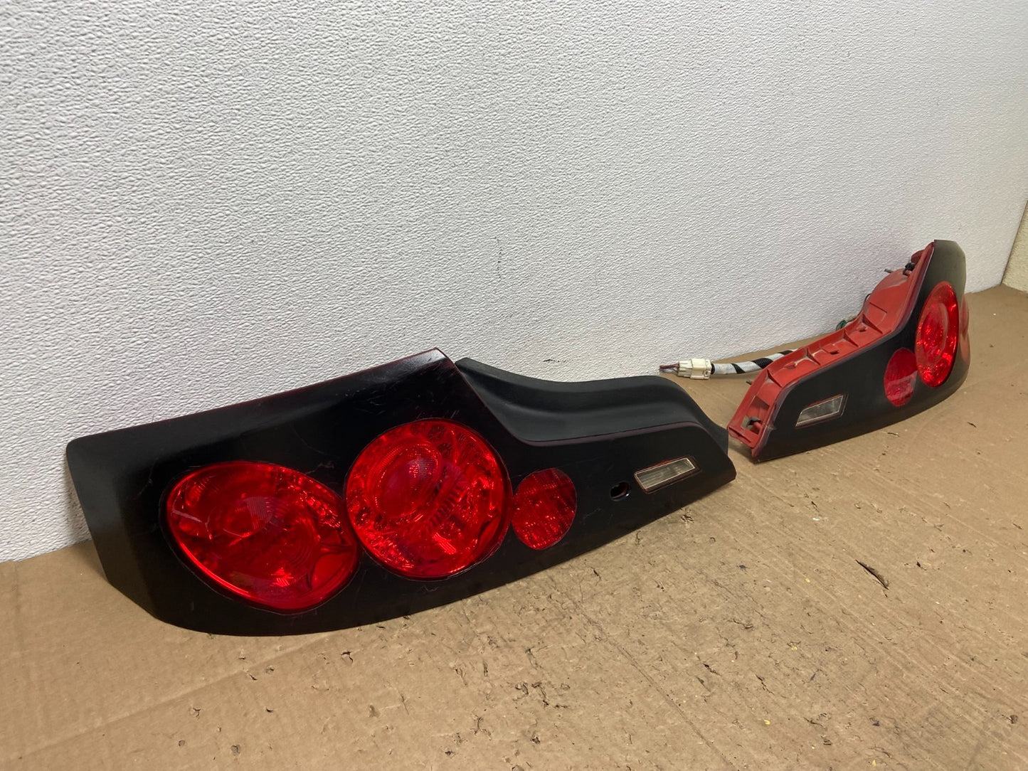 2006 - 2007 Infiniti G35 Coupe Left+Right Outer Tail Lights Oem AC0157 DW1