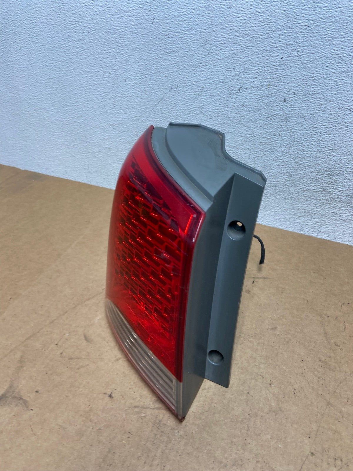 2011 2012 Kia Sorento Left Driver LH Side Tail Light AE3140 LK1