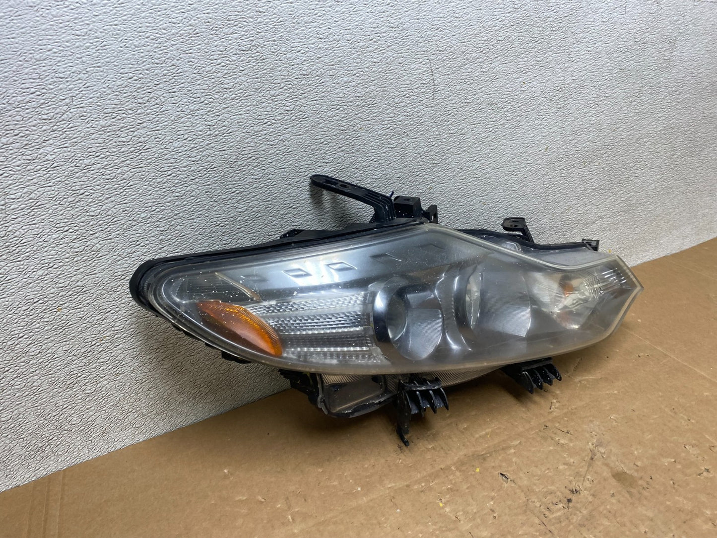 2011 to 2014 Nissan Murano Headlight Right Passenger Rh Oem Halogen V4981 DW2