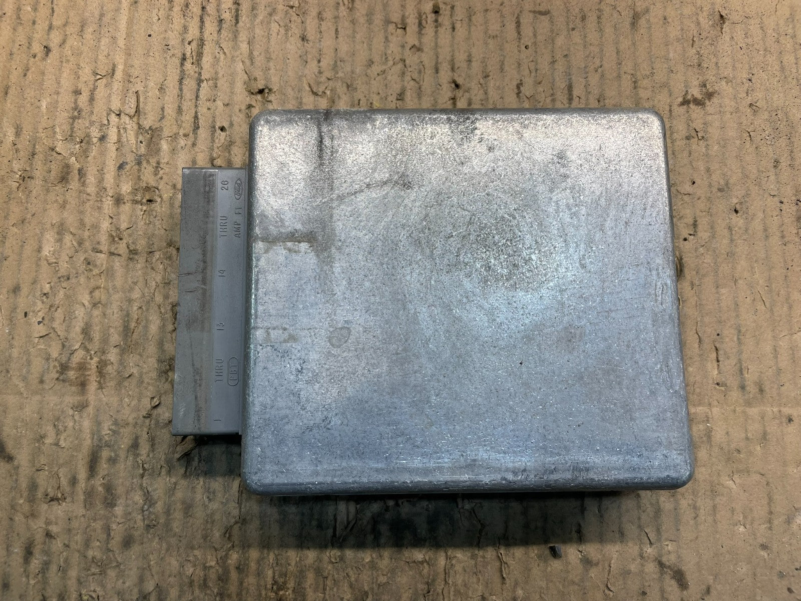 2002 Ford E-Series Van 4.2L Engine Control Module 3c2a-12a650-sb y1411 DG0