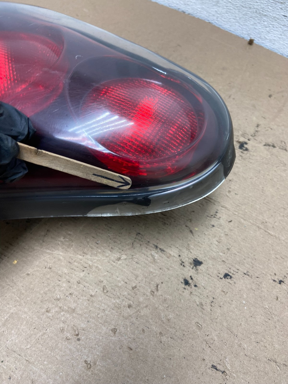 2000 to 2005 Chevrolet Monte Carlo Right Passenger RH Side Tail Light AF4850 DW4