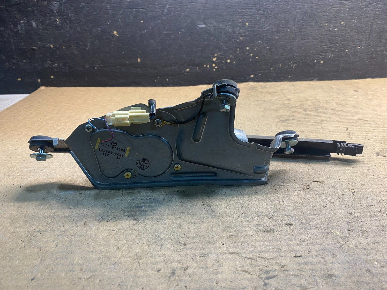 2007 to 2015 Mazda CX-9 CX9 Windshield Rear Wiper Motor AA2805 DG5