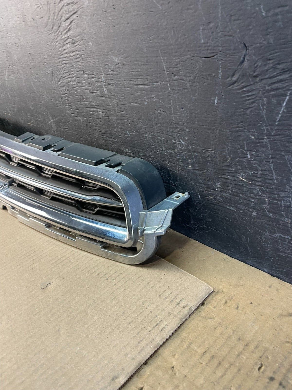 2013 to 2016 Chevrolet Trax Front Upper Grill Grille OEM AC1985 DG1