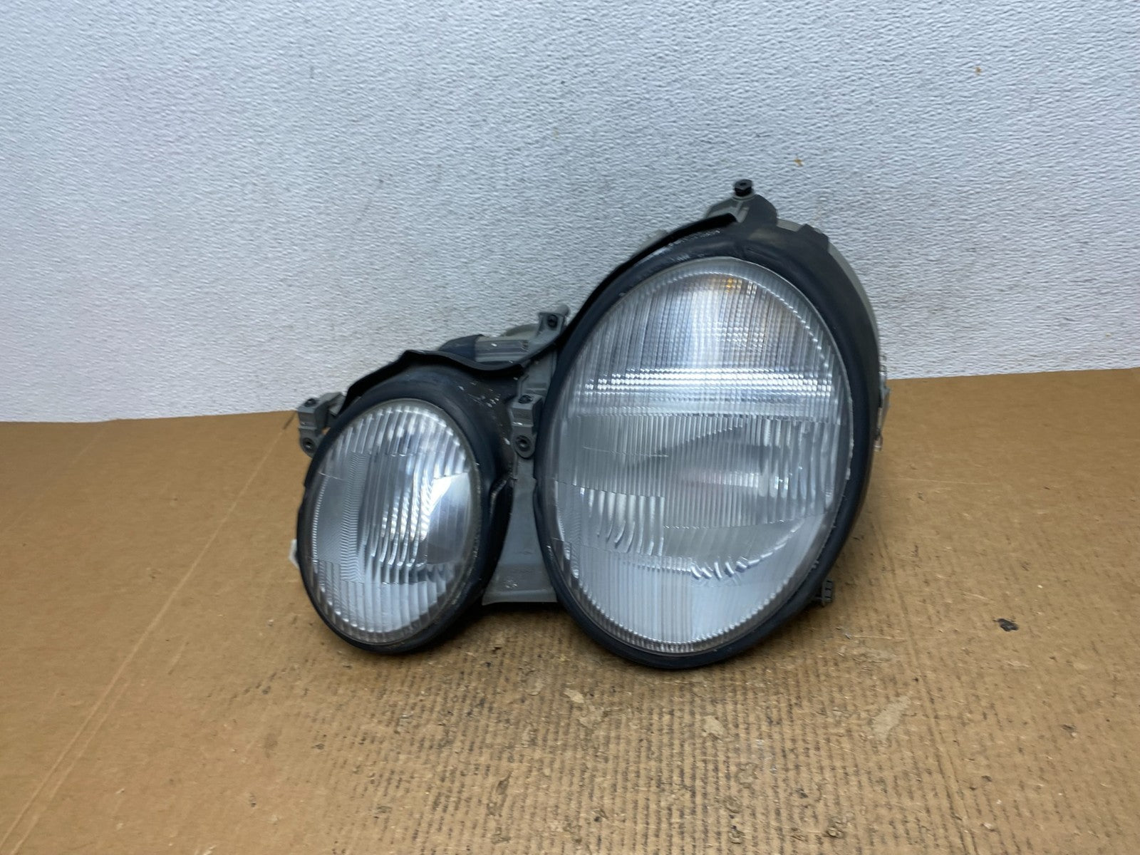1996-1999 Mercedes E E320 E430 Left Driver LH Side Headlight AE2673 DG0