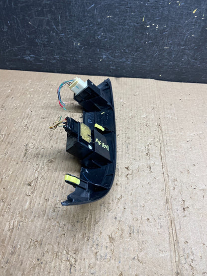 2004 to 2010 Toyota Sienna Left Side Climate Switches Bezel Trim AF1691 DG4