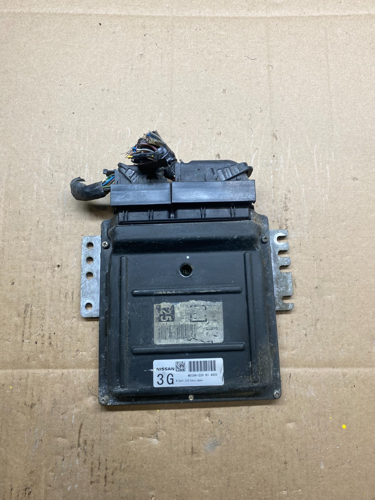 2005 Nissan Armada QX56 5.6L Engine Control ECM mec86-220 b1 r4036 DG0
