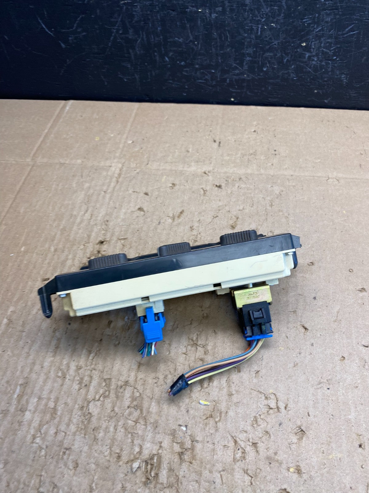 1999 to 2002 Chevrolet Silverado HVAC Heater Climate Control Module AC4768 DG4