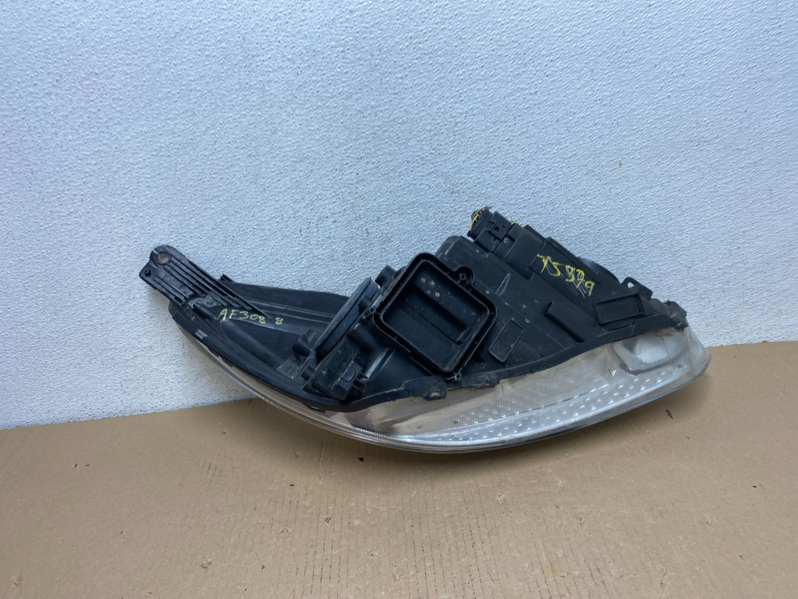 2015 to 2018 Ford Focus Left Driver LH Side Headlight AF3088 DW7