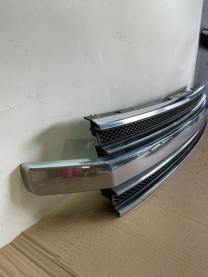 2013 to 2019 Ford Flex Front Upper Chrome Grille Grill AH6537 DG2