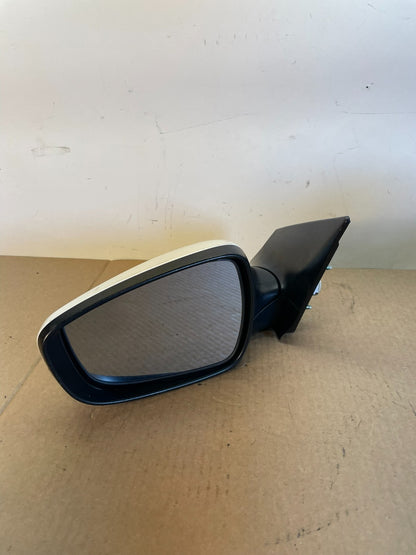 2011-2013 Hyundai Elantra Left Driver View Door Trn Sig Mirror AG2731 MS2