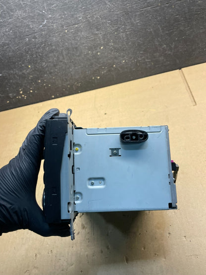 Damaged 2005-2009 Mercedes CLK320 CLK350 W209 Head Unit Radio Navi W4349 DG4