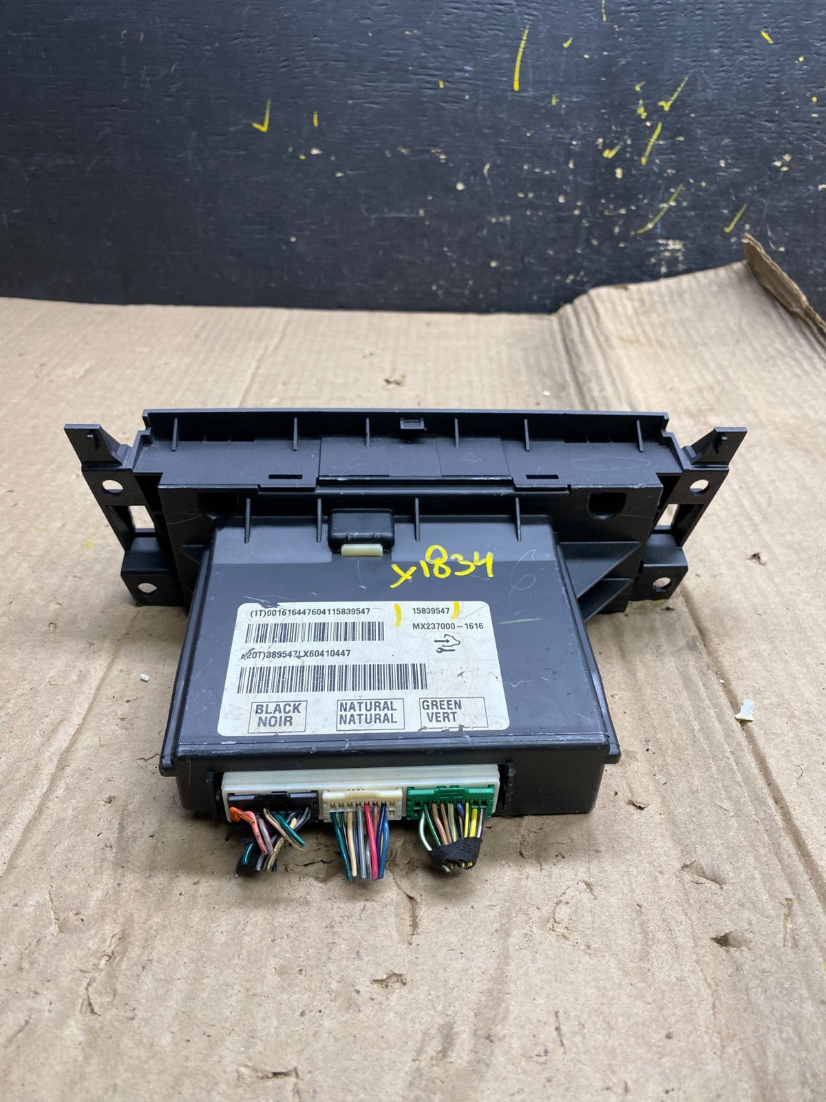 2006 to 2011 Cadillac DTS AC Heater Climate Control Panel x1834 DG3
