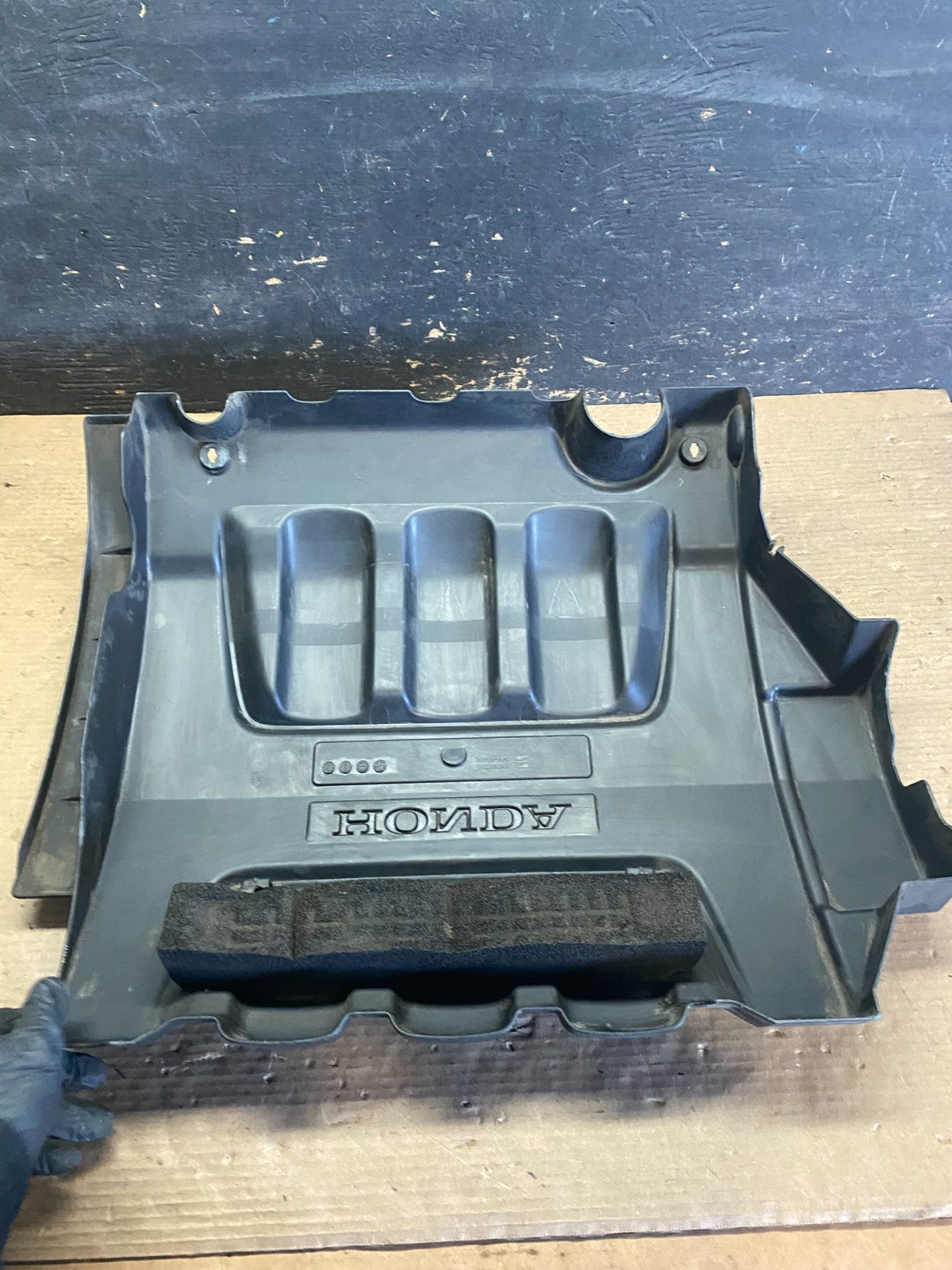 2005 to 2007 Honda Odyssey Black Engine Cover s3400 DG4