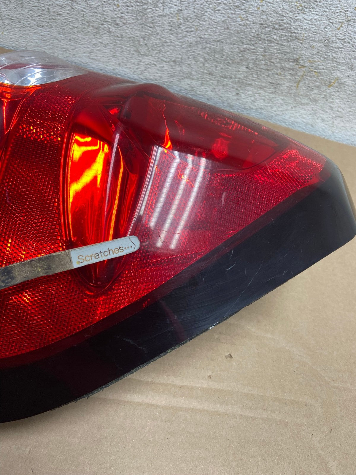 2001 - 2005 Pontiac Aztek Right Passenger Side Tail Light AH9305 LK3