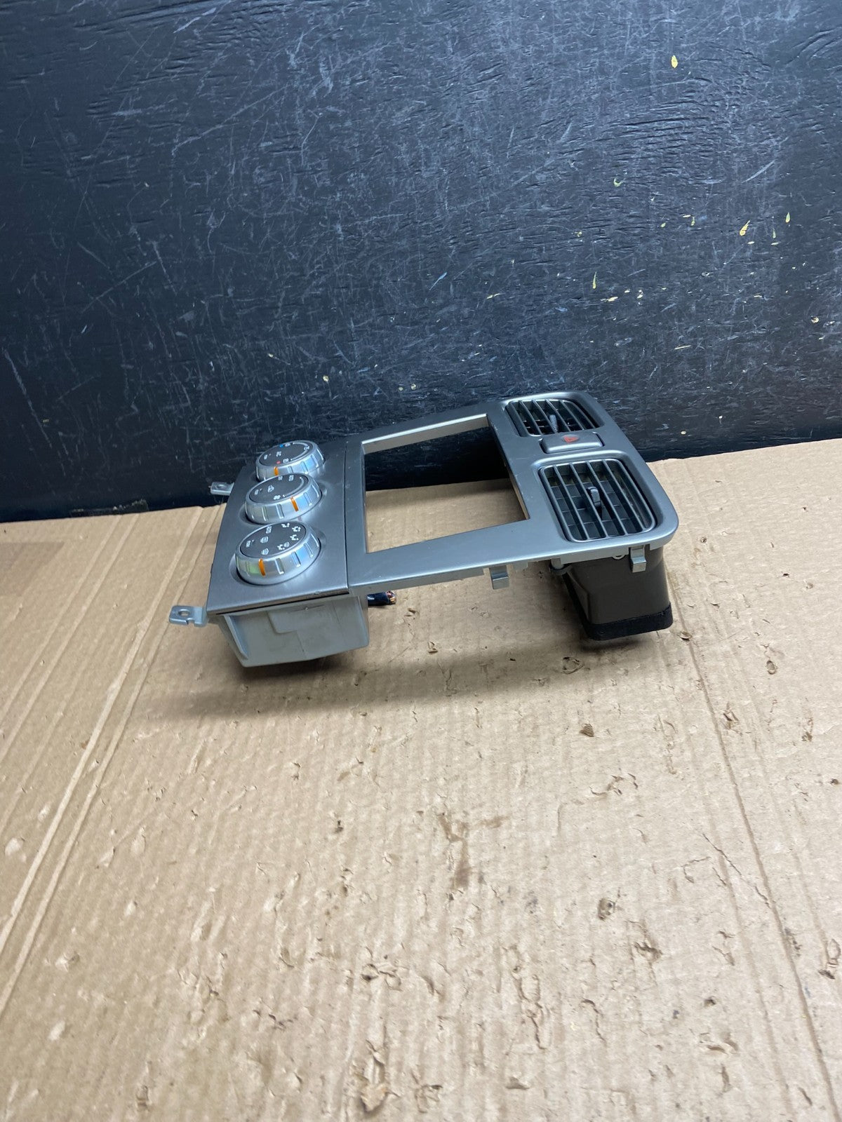 2003-2008 Subaru Forester Heater Climate Temp Control Radio Bezel AF6412 DG2