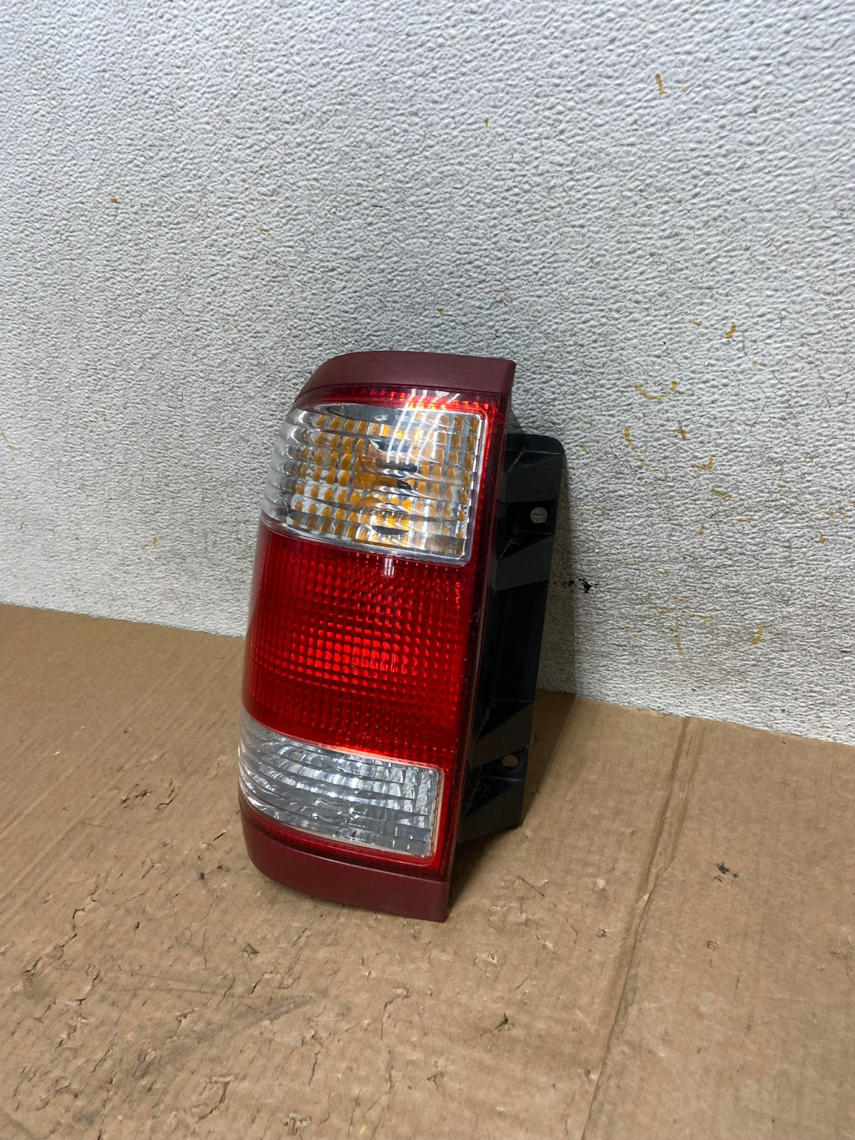 1999 to 2004 Nissan Pathfinder Left Driver Lh Side Tail light AI5575 LK1