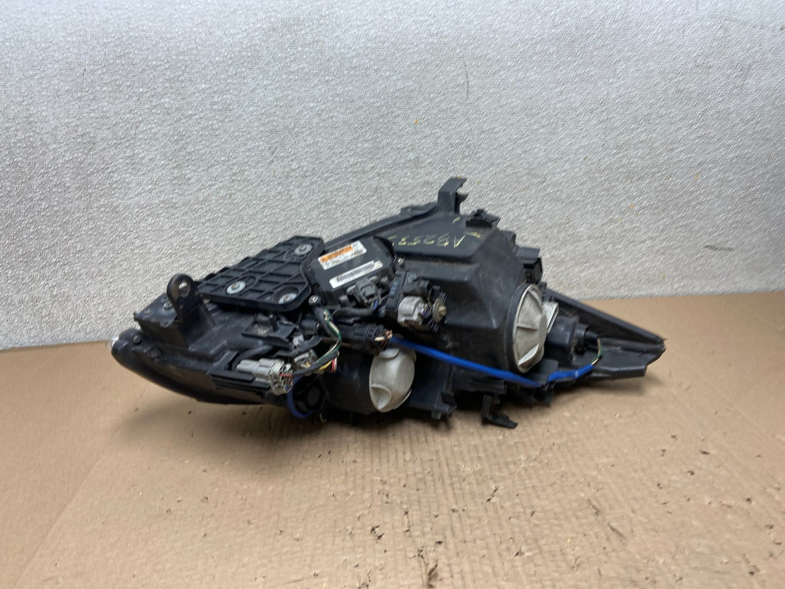 2011 to 2013 Infiniti M37 M56 Left Driver LH Side HID Xenon Headlight AB2533 DW9