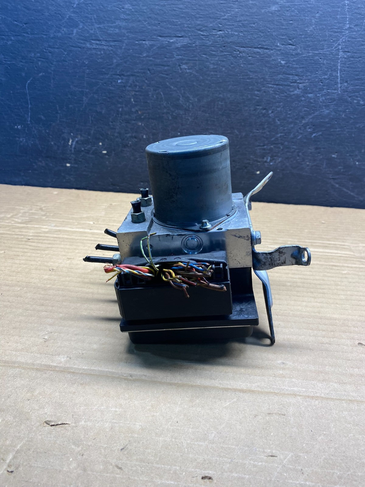 2007 to 2013 BMW 328i ABS Anti-Lock Brake Pump 3451 6768550-01 AE6213 DG4