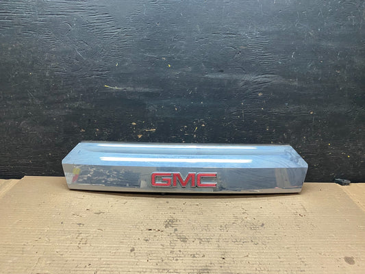2011-2015 GMC Terrain Tailgate Liftgate Chrome Finish Molding Camera V2554 DG0