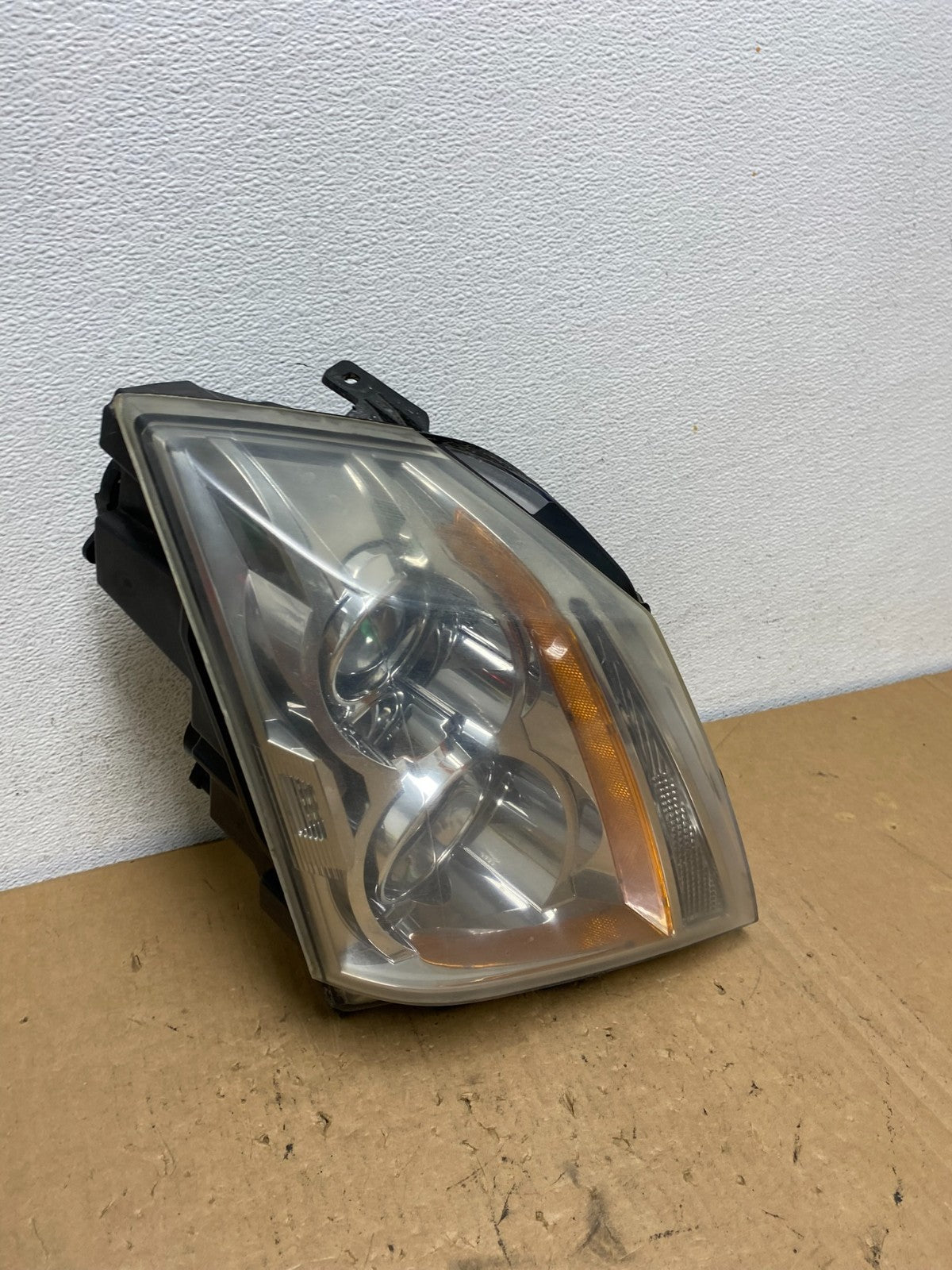 Halogen 2008 to 2014 Cadillac CTS Headlight Right Passenger Rh AD3241 DW2