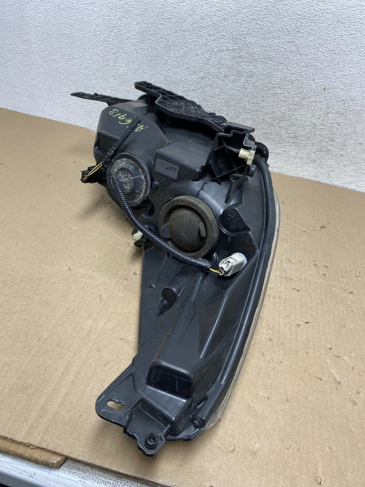 2013 - 2016 Ford Escape Headlight Left Driver Lh Side Halogen AG6918 DW9