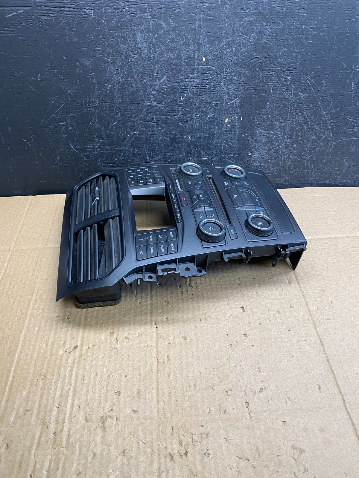 2016-2018 Ford Explorer Radio Heater Climate A/C Control Bezel Trim AC9463 DG1