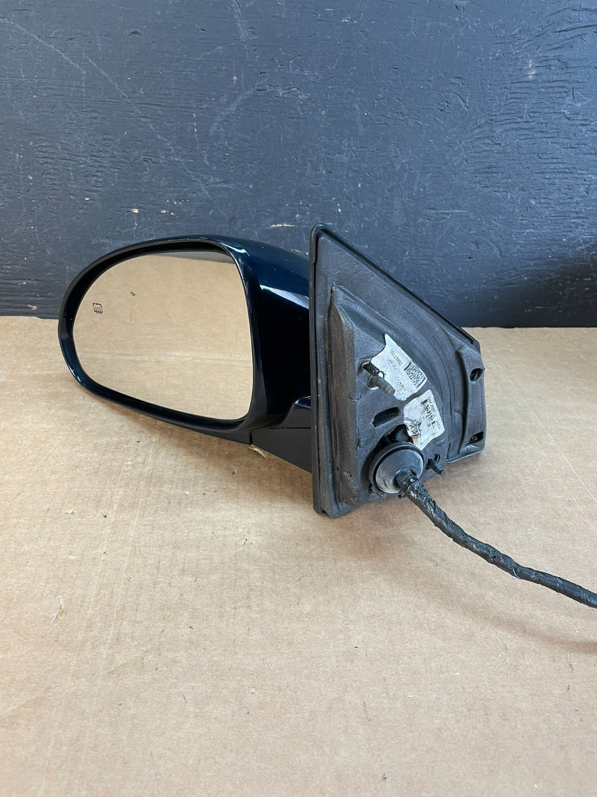 2008-2012 Buick Enclave Left Driver Heat Door Turn Sg Mirror Heated OE AE8312 DG2