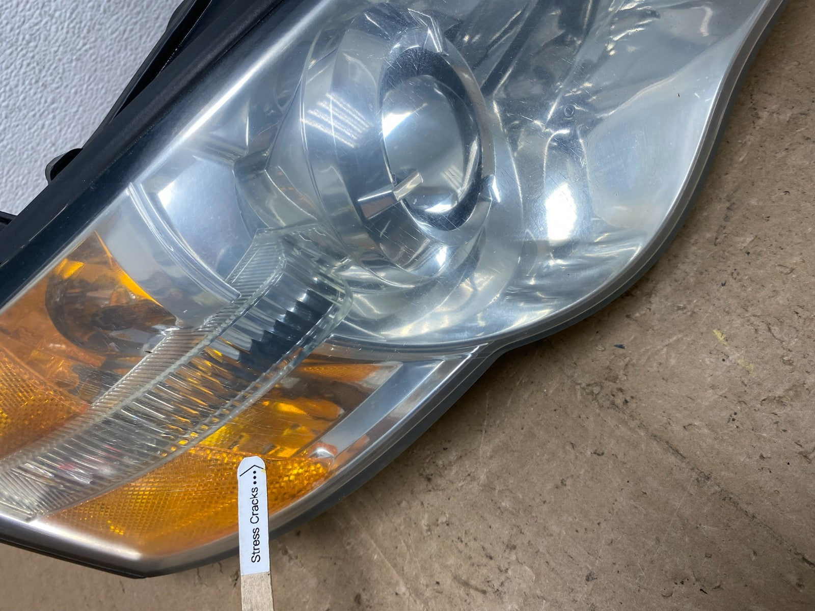 2006 to 2007 Subaru Legacy Right Passenger RH Side Headlight AC6008 DW3