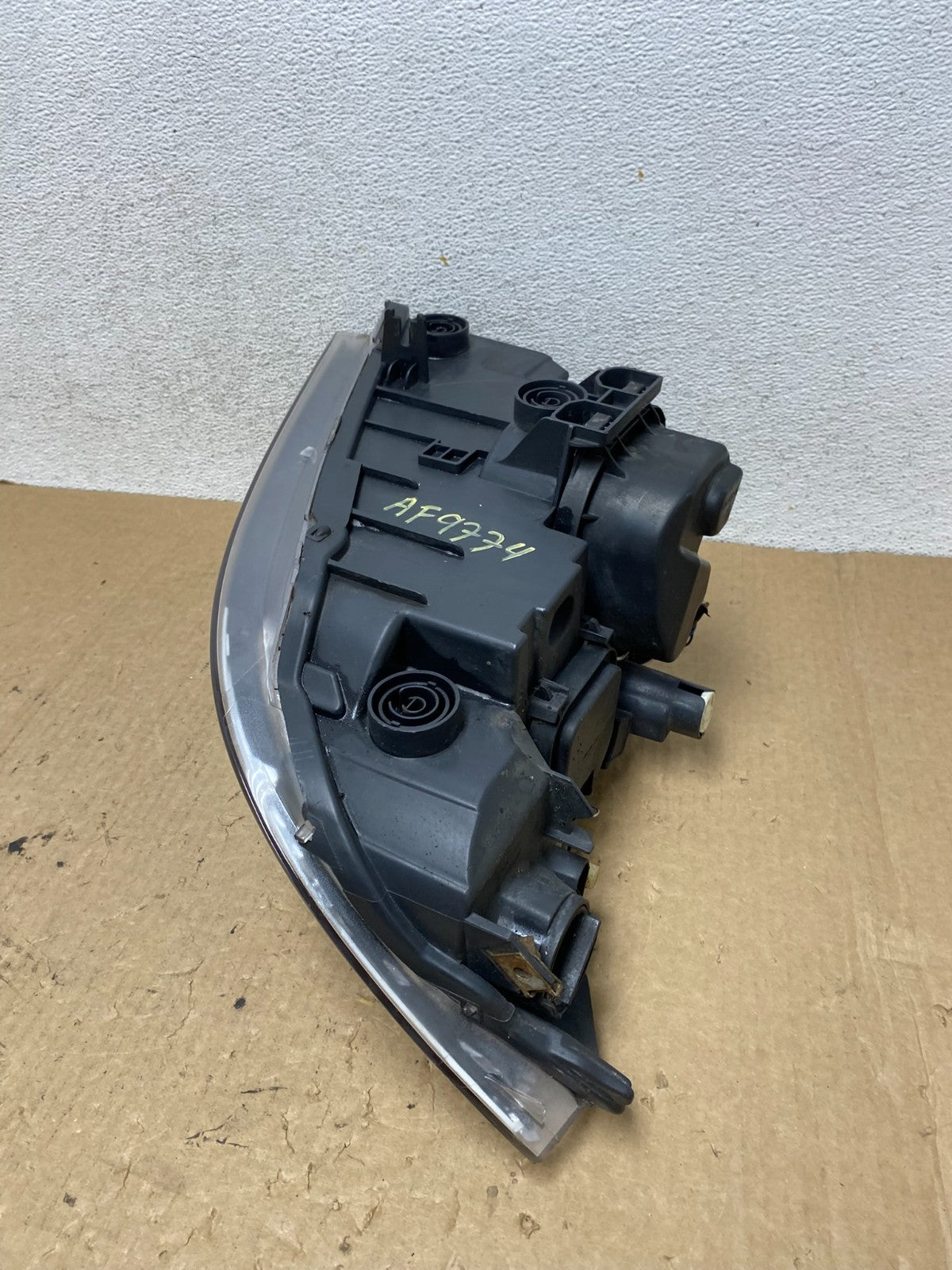 2009-2011 BMW 3 Series 328i 4/D Sedan Headlight Halogen Right Passenger AF97748