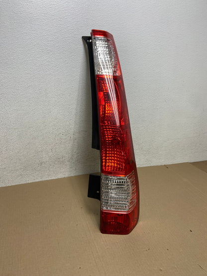2005 to 2006 Honda Cr-v Crv Right Passenger Side Tail Light AE9422 LK2