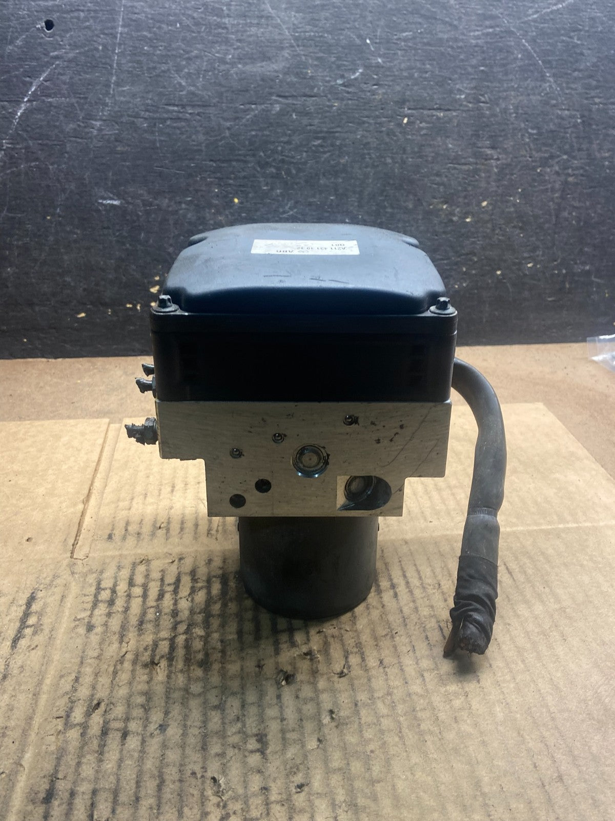 2006 to 2009 Mercedes E350 ABS Anti Lock Brake Pump A2114311912 Y4369 DG4