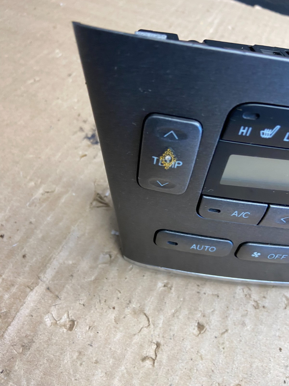 2002 - 2003 Lexus ES300 Center Dash A/C AC Heater Climate Control Unit AE1977 DG1