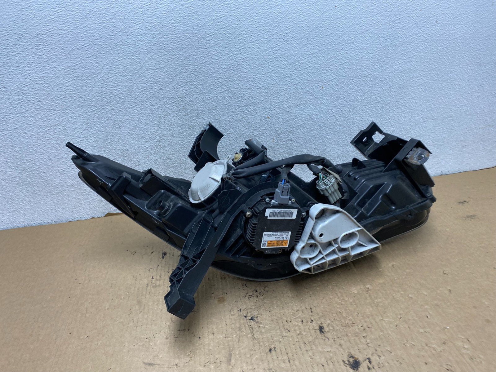 2016 - 2018 Infiniti QX60 Left Driver LH Side Xenon HID Headlight AG2402 DG7