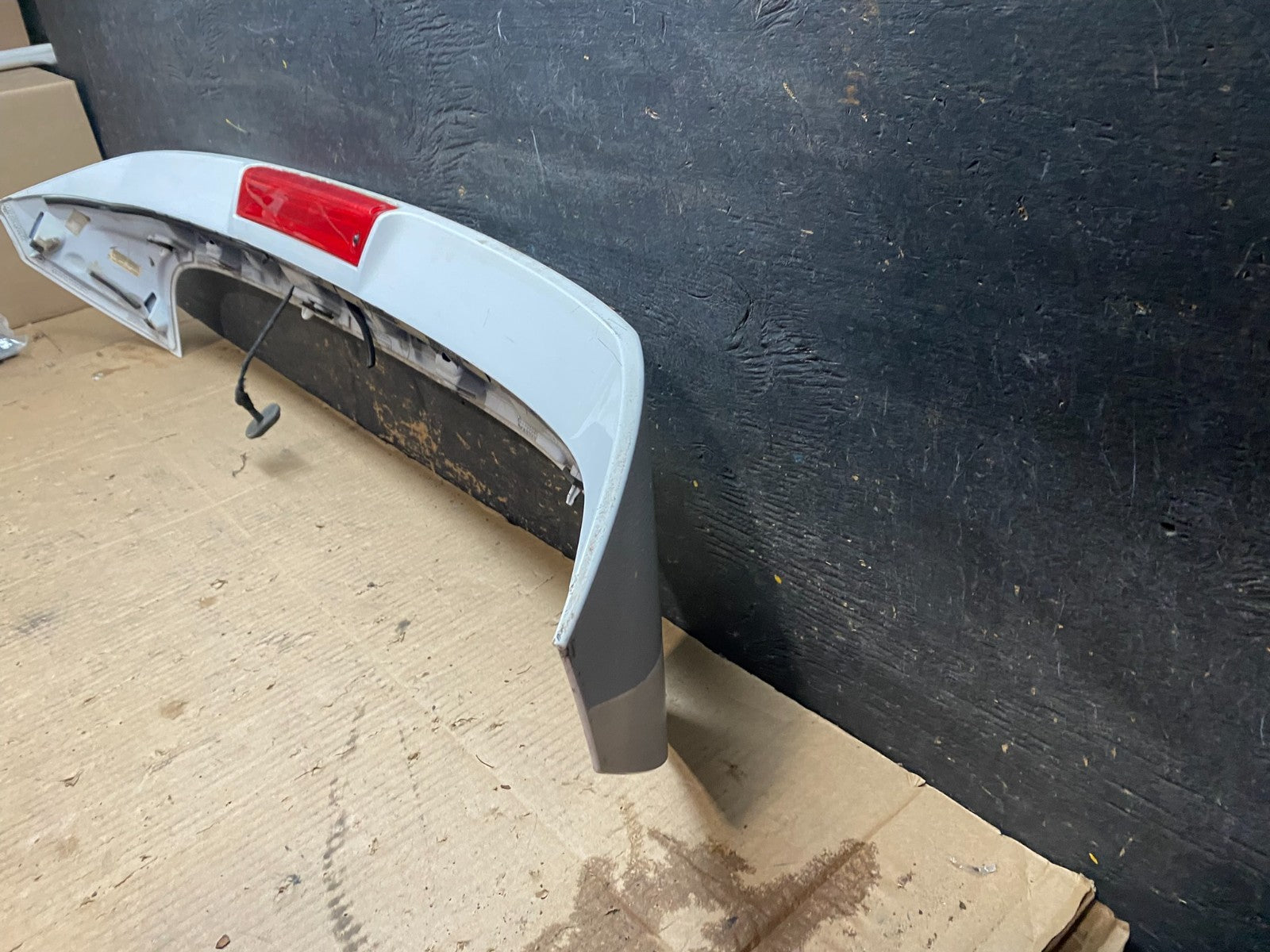 2014 to 2016 Ford Fiesta Hatchback Rear Trunk Spoiler u6472 DG5