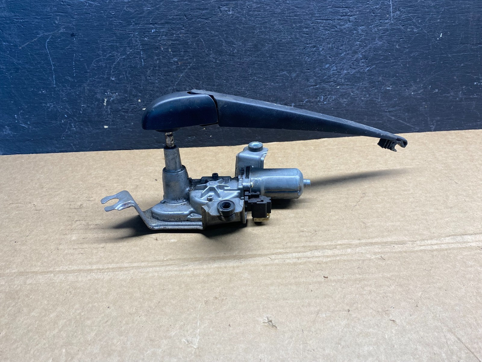 2014-2018 Jeep Cherokee Tailgate Back Door Rear Wiper Motor Wiper AF6888 DG1