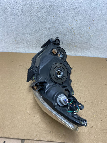 2009 to 2010 Toyota Corolla Right Passenger Rh Halogen Headlight AI3683 DW10