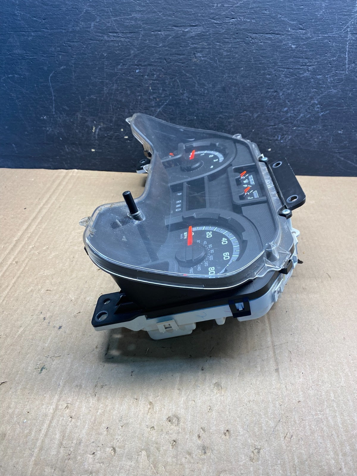 2009 to 2011 Ford E150 E250 E350 VAN Gauge Speedometer Cluster ae7624 DG2