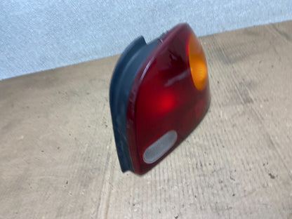 1996 to 1998 Hyundai Accent Right Passenger Side Tail Light 92402-22210 AA64072