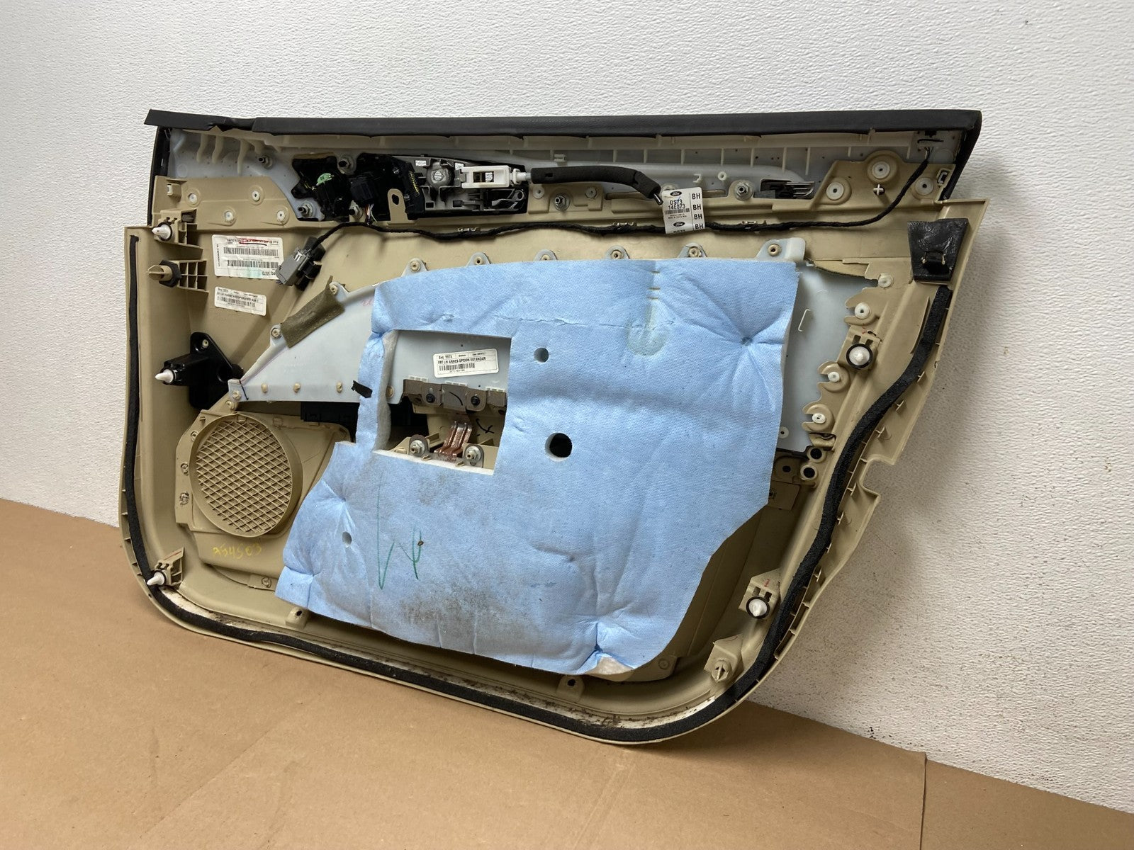 2013 to 2014 Ford Fusion Front Left Side Interior Door Panel AG4503 DG7